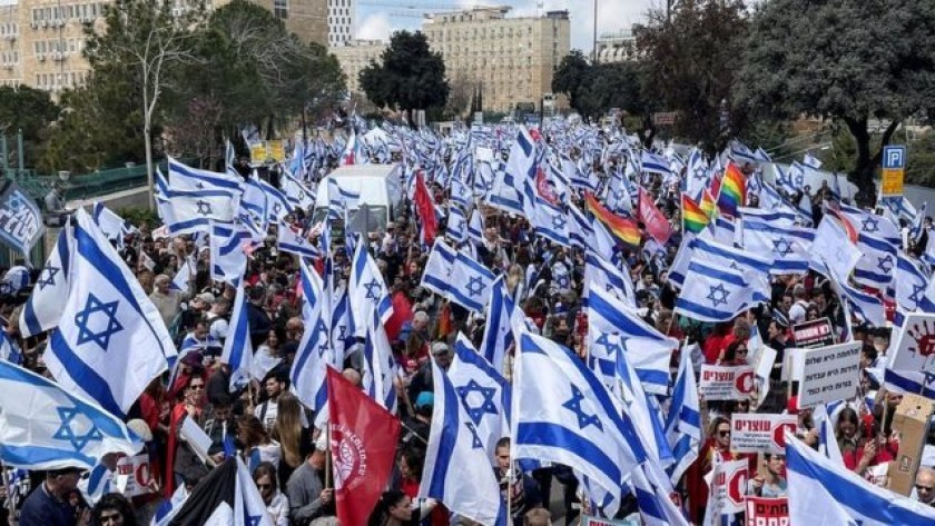 Benjamin Netanyahu frenó la reforma judicial para evitar una