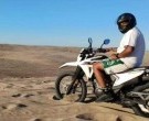 Un joven de 28 años murió en Villa Gesell tras caer con su moto por un médano