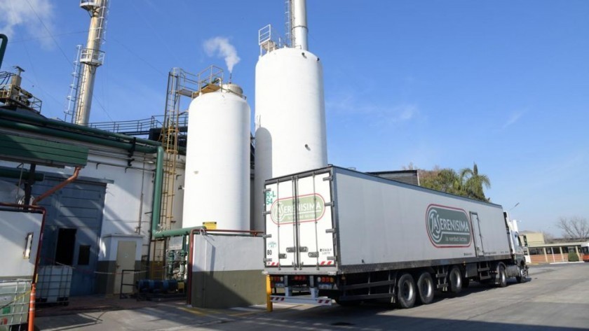 Arcor y Danone anuncian la compra de Mastellone y crean gigante lácteo 